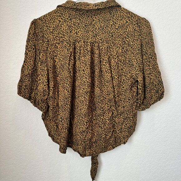 Free People Olive Green Animal Print Oversized Cropped Tie Front Blouse - XS EUC - Picture 5 of 6